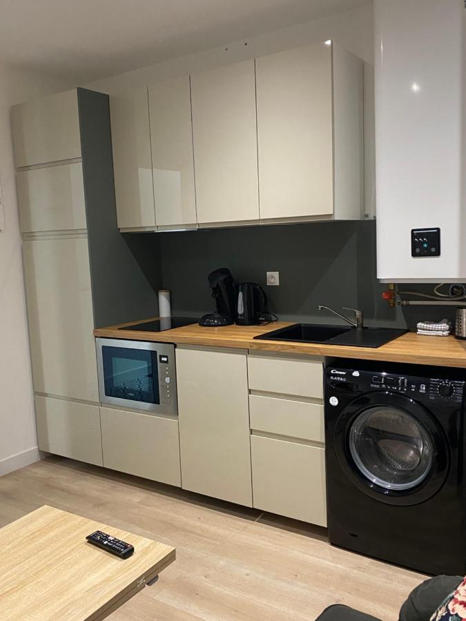 Studio 25M2 Avec Parking Prive - Lycee Roosevelt - Arena - Gare Reims Exteriör bild